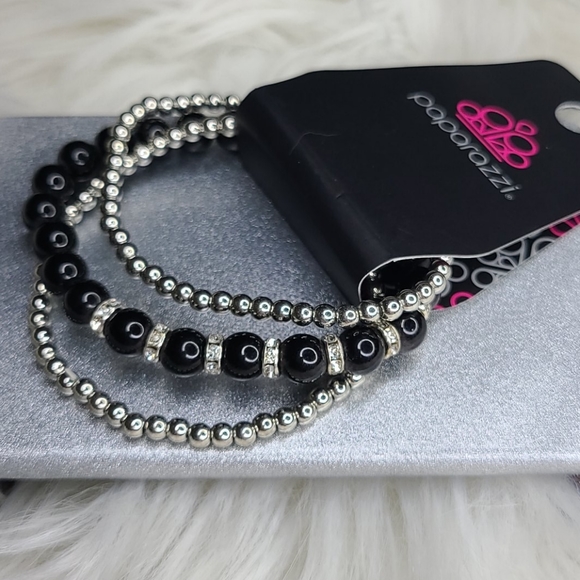Paparrazzi Accessories Stretch Bracelet Black Silver Beads Lightweight Stackable - Picture 2 of 2